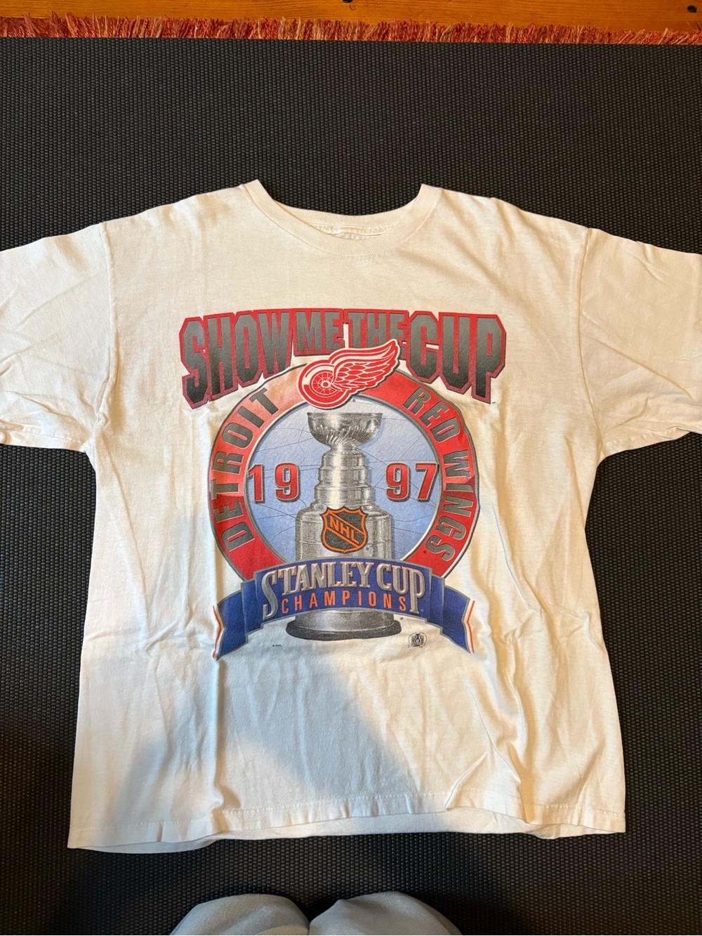 Vintage Starter Detroit Red Wings Stanley Cup Champions T-Shirt